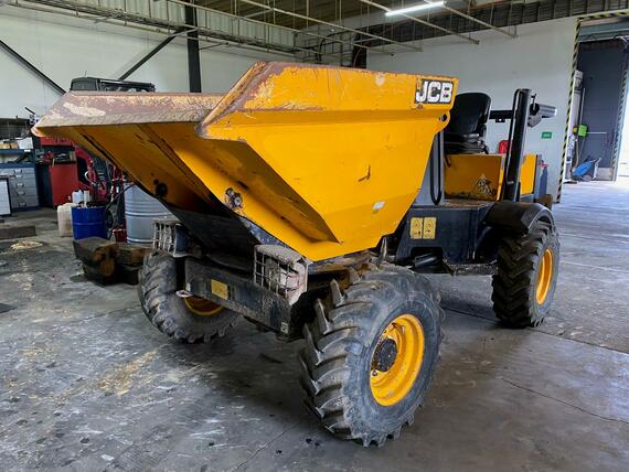 JCB 3TST