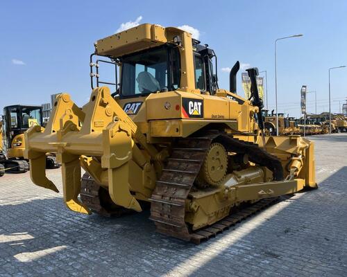 Caterpillar D6T XL