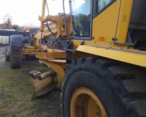 Volvo G 930 + nivelace Leica 2D