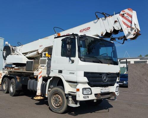 AUTOJEŘÁB  MERCEDES 3332 6x6  AD 30 JOYSTICK