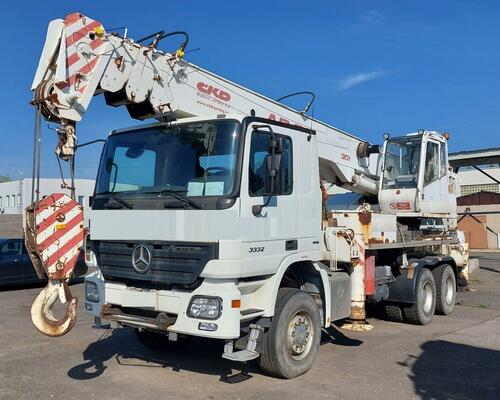 AUTOJEŘÁB  MERCEDES 3332 6x6  AD 30 JOYSTICK