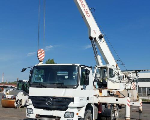 AUTOJEŘÁB  MERCEDES 3332 6x6  AD 30 JOYSTICK