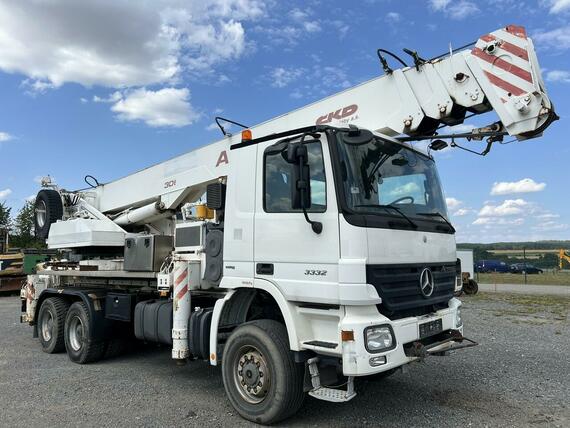 AUTOJEŘÁB  MERCEDES 3332 6x6  AD 30 JOYSTICK