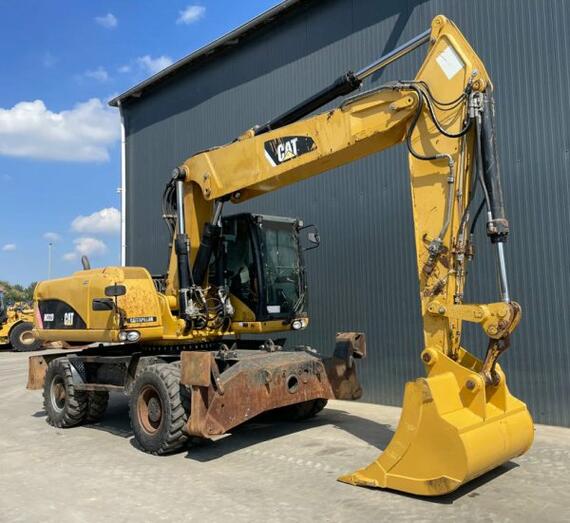 CATerpillar M322 D