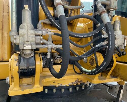 CATerpillar M322 D