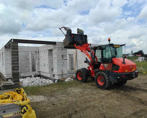 Kubota R090