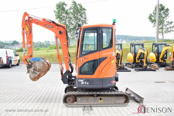 DOOSAN DX27Z