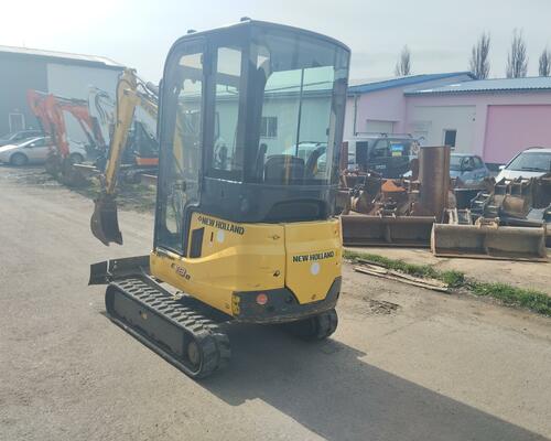 New Holland E18SR