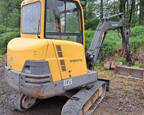 Volvo EC 25