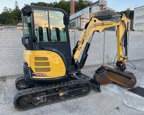 YANMAR Vio 33