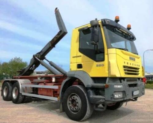 IVECO Eurotrakker 260-35