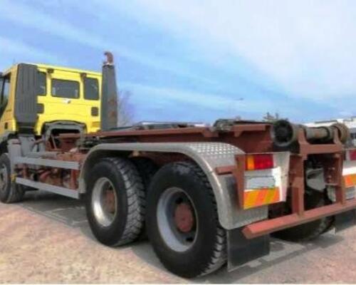 IVECO Eurotrakker 260-35