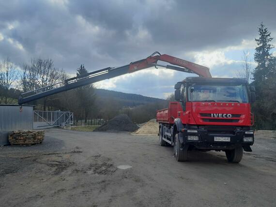 IVECO TRAKKER 4x4 s hydraulickou rukou