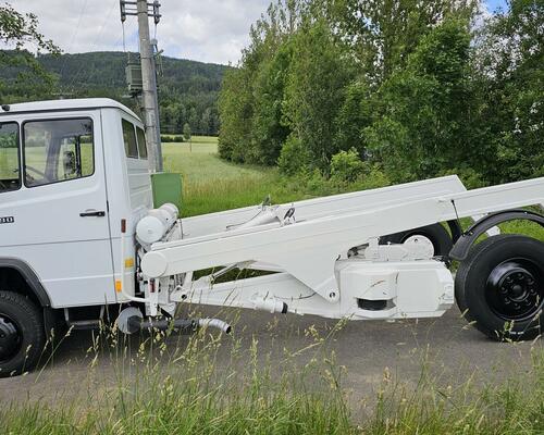 MERCEDES 809 - RUTHMANN nosič kontejnerů - SPZ sam. stroj