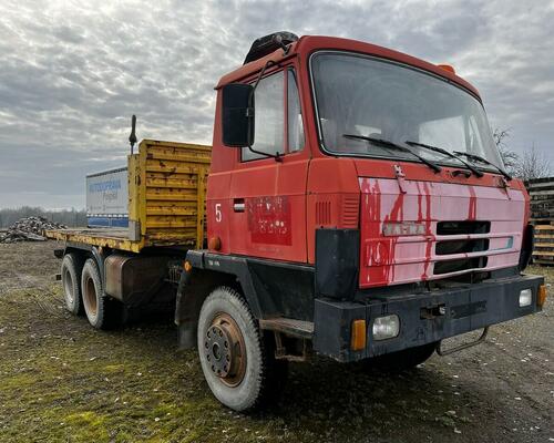 valník TATRA T815