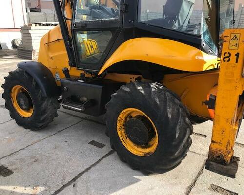 JCB 2CX