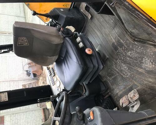 JCB 2CX