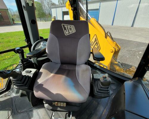 JCB 4CX