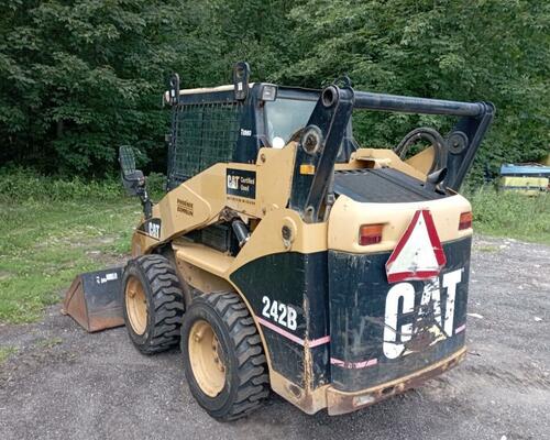 CATERPILLAR 242B