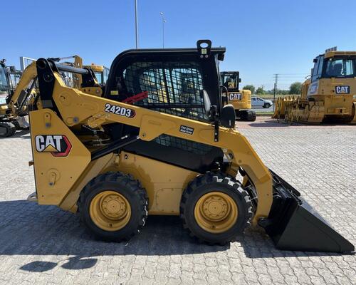 Caterpillar 242D3