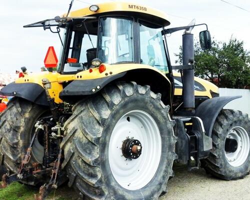 Challenger MT 635 B Vario