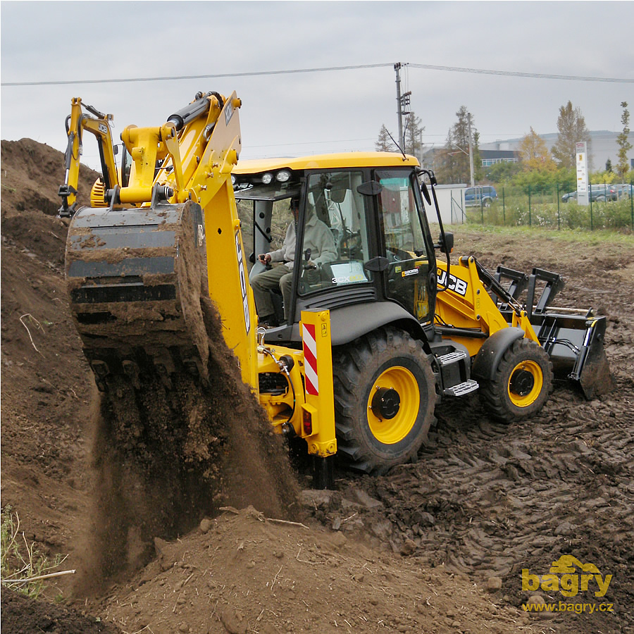 Nové rypadlonakladače JCB 3CX Sitemaster Eco – ruku z plynu!