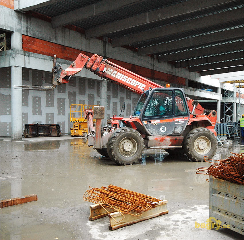 Teleskopický manipulátor Manitou MT 1637 SLT