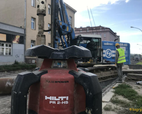 15. Ke slovu přichází rotační laser Hilti PR 3-HS