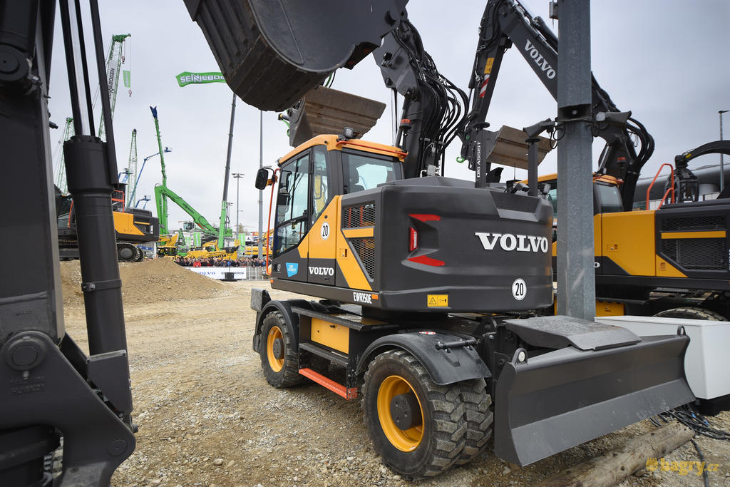 Kolové rypadlo Volvo EWR150E Dig Assist