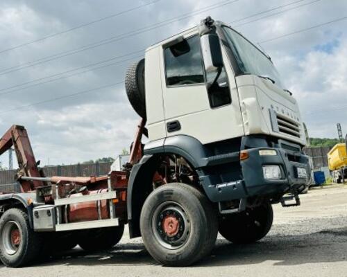 IVECO Trakker AD260 +TAM